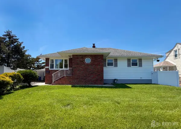-125 Hermann Street, Carteret, NJ 07008