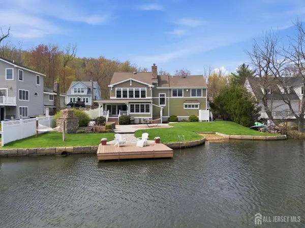 -84 W Shore Road, Morris Twp, NJ 07834