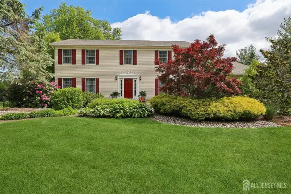 -14 Alexander Drive, Monroe, NJ 08831