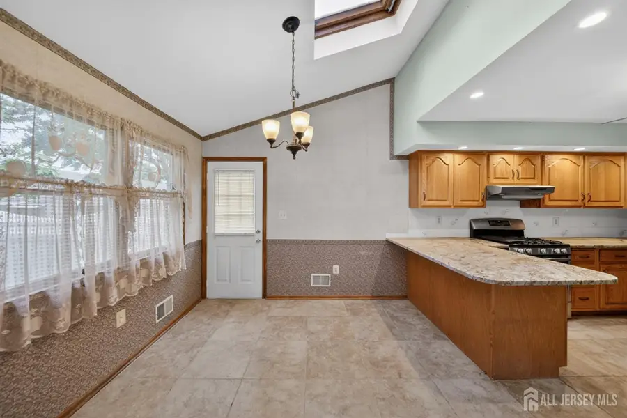 -95 Pine Street, Iselin, NJ 08830 - #3