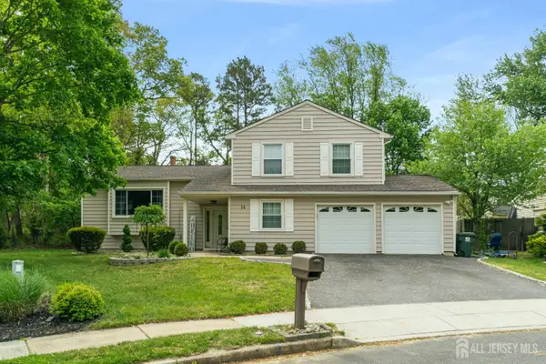 -14 Cobblestone Court, Howell, NJ 07731