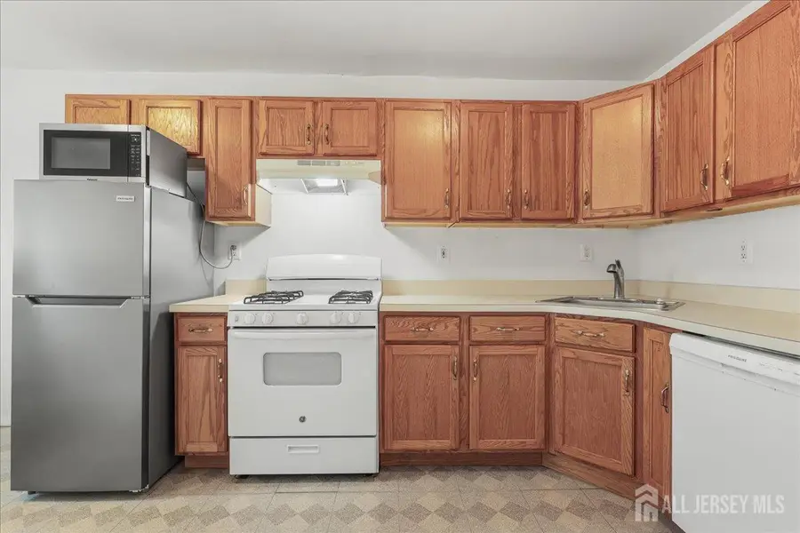 -7 Lake Avenue #4b, East Brunswick, NJ 08816 - #2