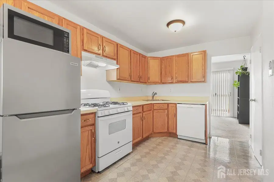 -7 Lake Avenue #4b, East Brunswick, NJ 08816 - #3