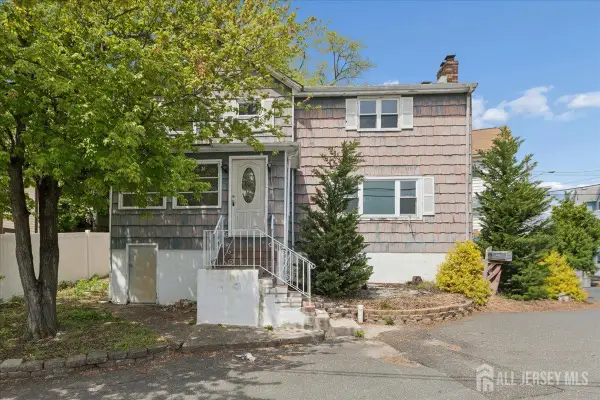 -37 Hensler Lane, Sayreville, NJ 08872