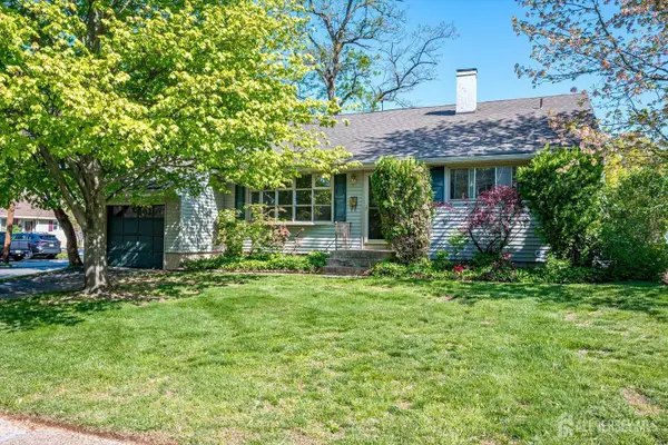-26 Farrell Avenue, Colonia, NJ 07067
