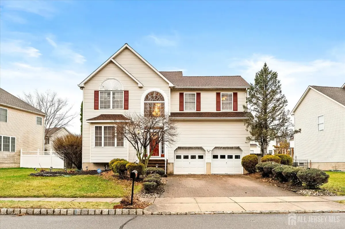 -33 Yorktown Road, Deans, NJ 08852 - #1