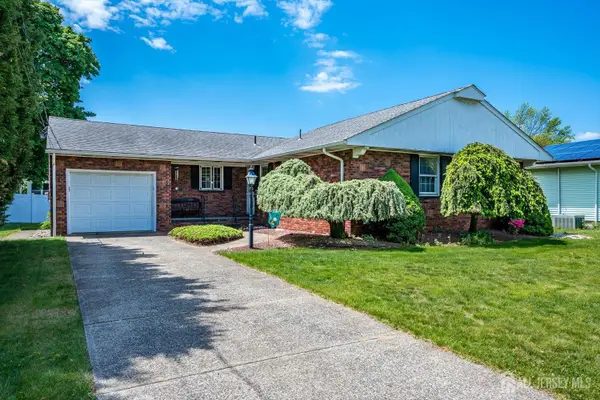 -5 Charles Street, Sayreville, NJ 08879