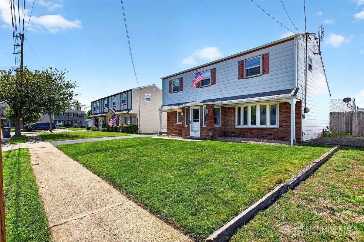 -140 Camelot Drive, Port Reading, NJ 07064 - #1