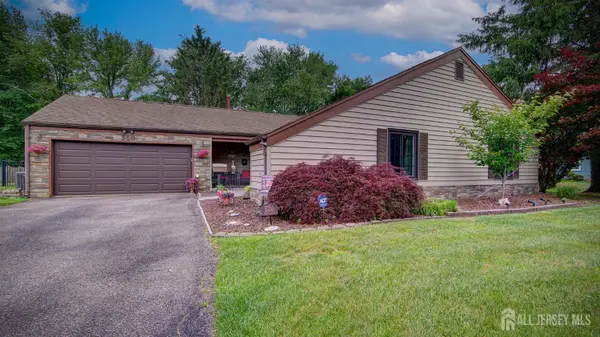 -320 Double Creek Parkway, Freehold, NJ 07728
