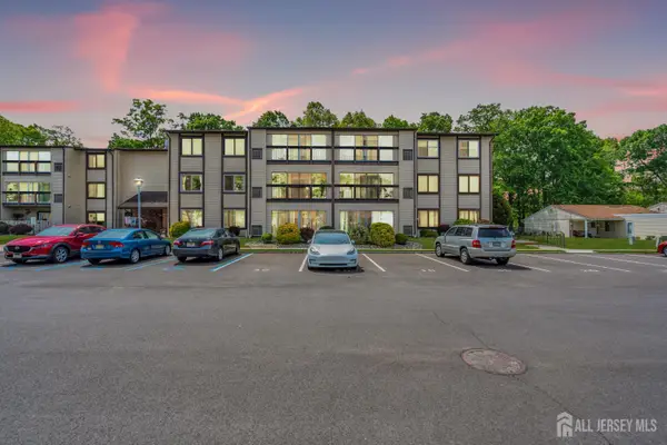 -277 Crosse Drive #2G, Monroe, NJ 08831
