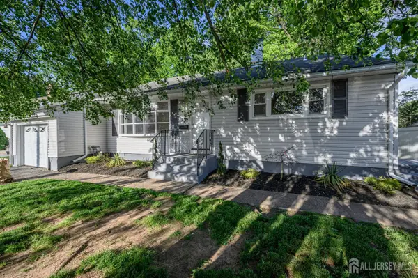 -56 Drake Place, Colonia, NJ 07067