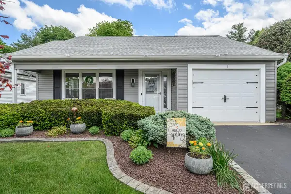 -9 Marlow Avenue, Manchester, NJ 08759