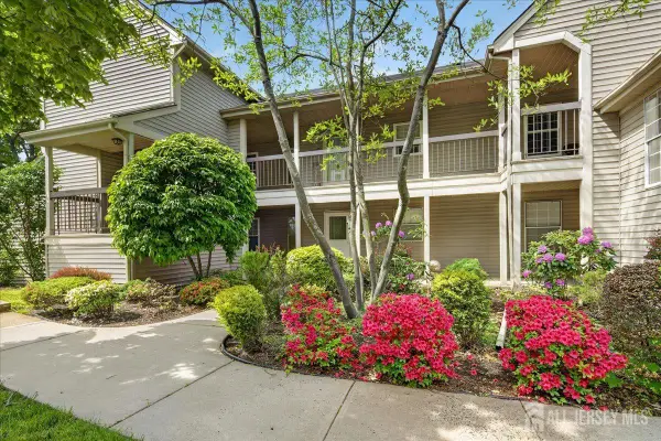 -124 Concordia Circle #H, Monroe, NJ 08831