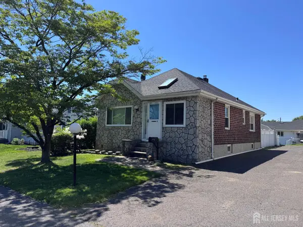 -11 Lee Avenue, Sayreville, NJ 08879
