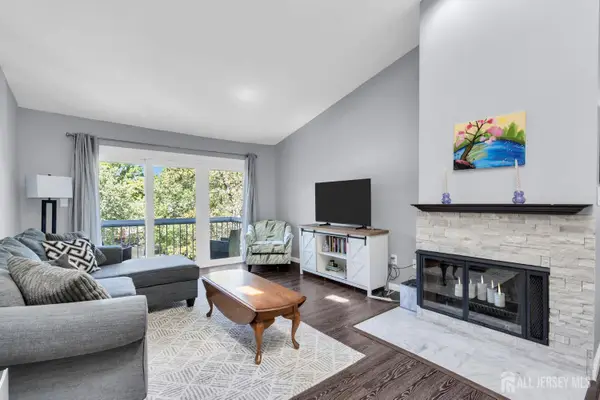 -384 Mcdowell Drive, East Brunswick, NJ 08816