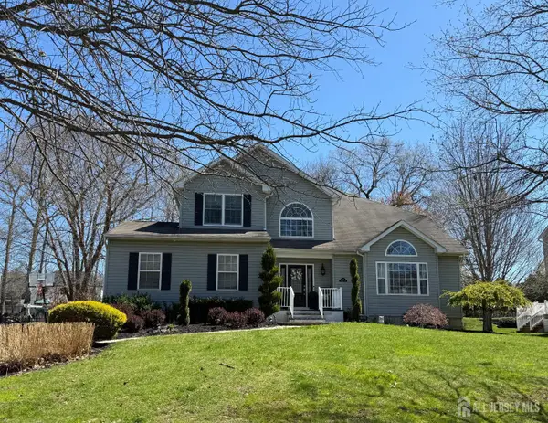 -14 Sycamore Court, Monroe, NJ 08831
