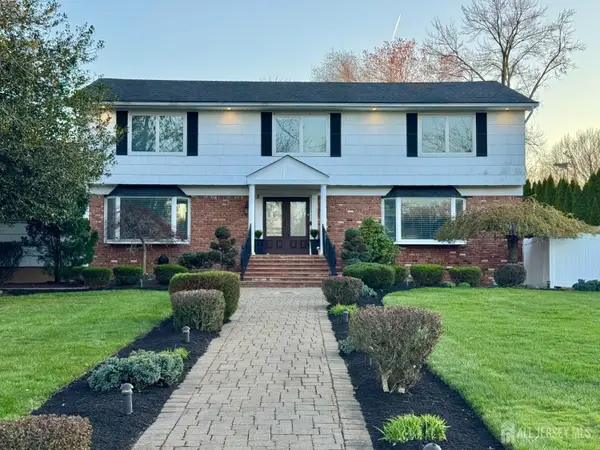 -3 Kelton Place, Manalapan, NJ 07726