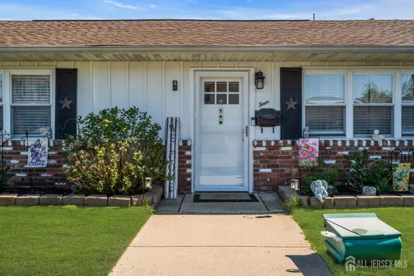 -4 Michigan Drive, Old Bridge, NJ 07747