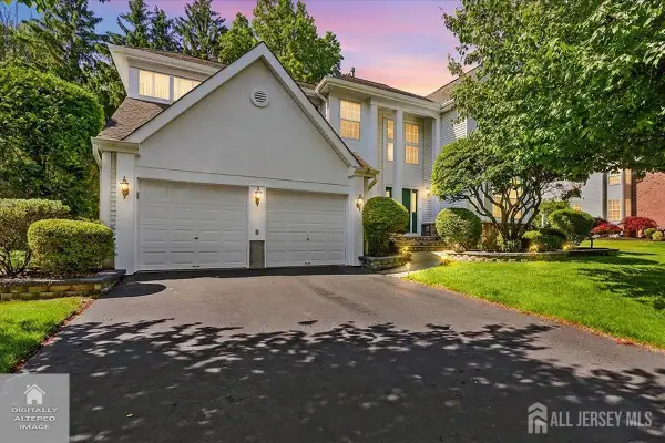 -5 Yardley Manor Drive, Old Bridge, NJ 07747