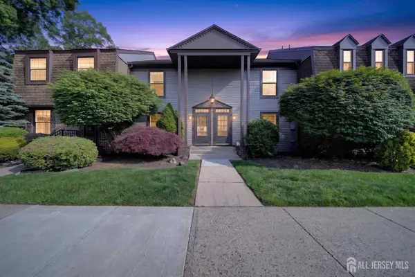 -323 Gill Lane #10B, Iselin, NJ 08830