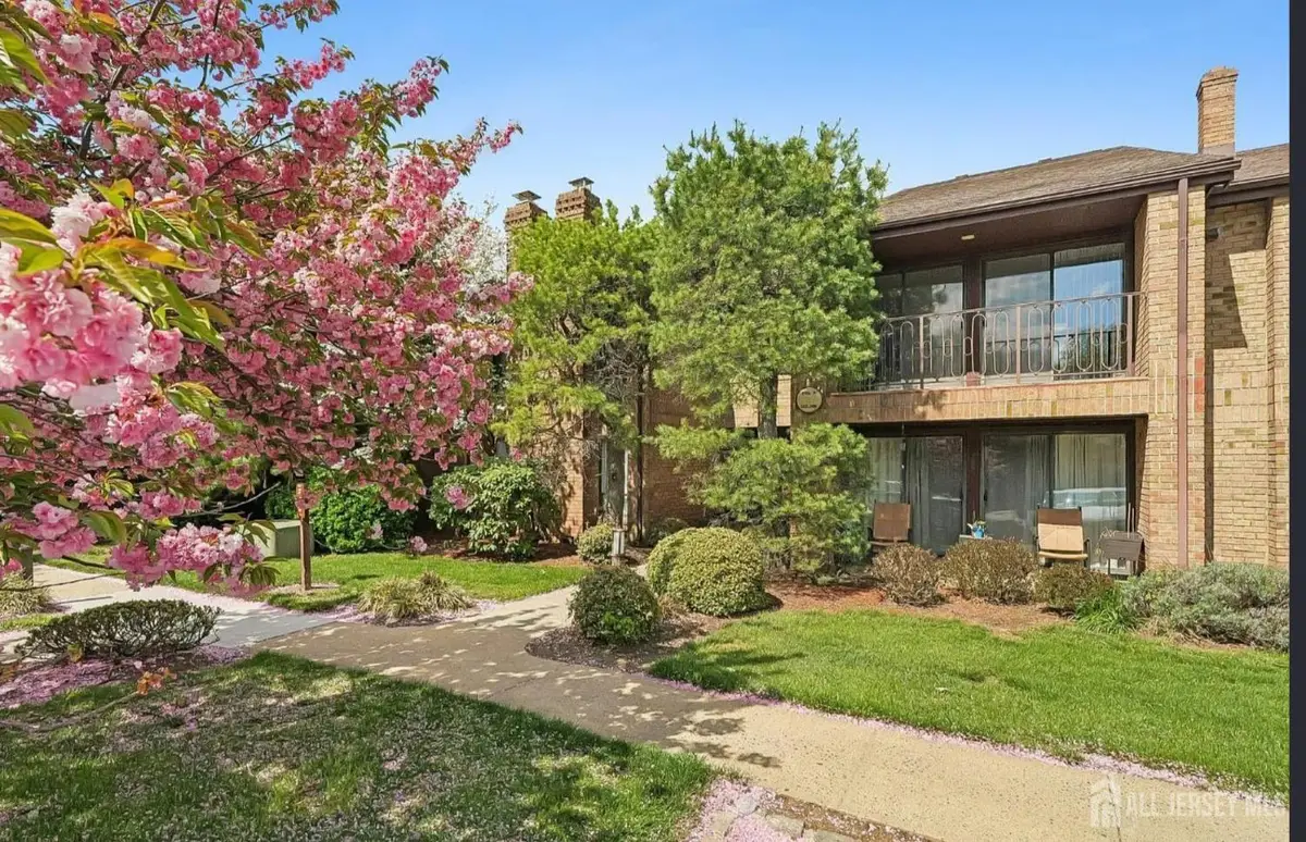 -262 Willowbrook Drive, North Brunswick, NJ 08902 - #1