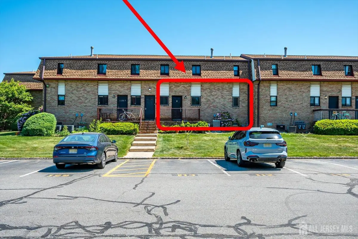 -1305 N Oaks Boulevard N, North Brunswick, NJ 08902 - #1