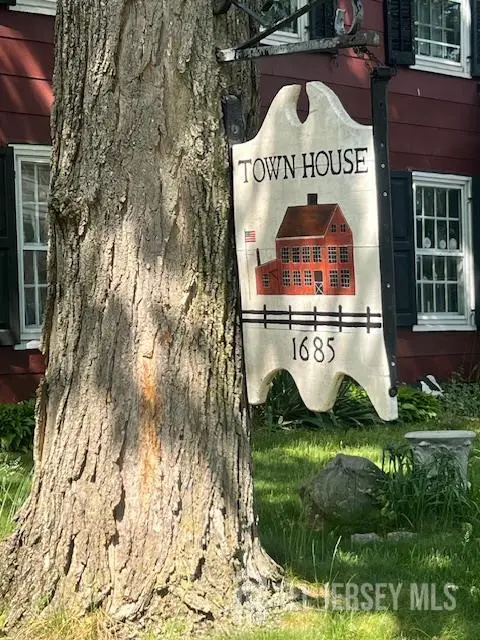 -12 Freeman Street, Woodbridge, NJ 07095 - #2