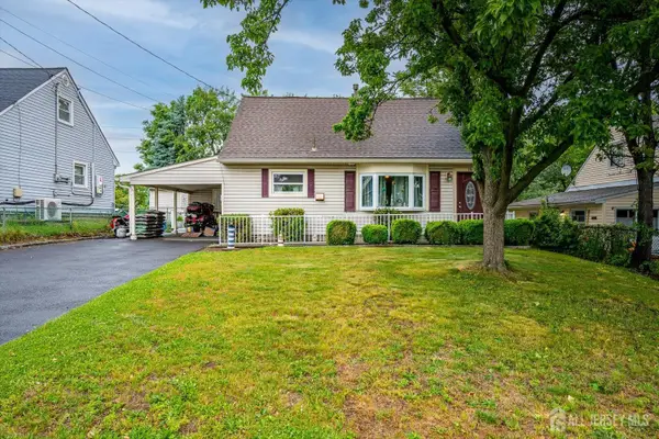 -29 Kendall Drive, Parlin, NJ 08859