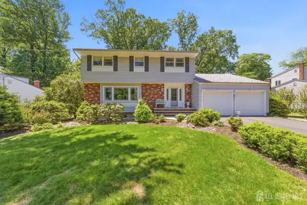 -7 Dellview Drive, Edison, NJ 08820
