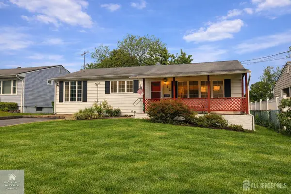 -112 Kendall Drive, Sayreville, NJ 08859