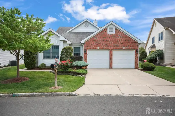 -22 London Drive, Monroe, NJ 08831