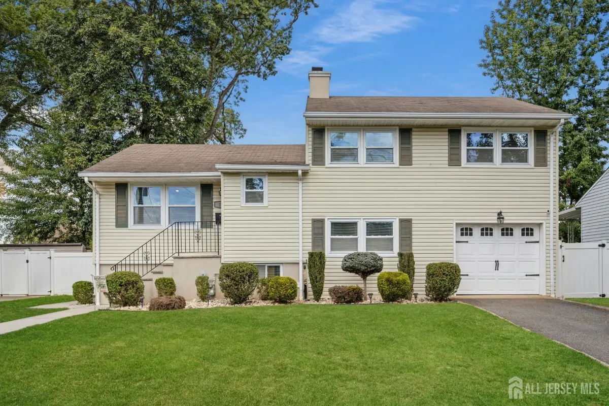 -16 Neptune Place, Colonia, NJ 07067 - #1