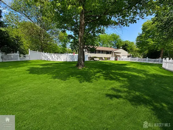 -4 Meade Court, Piscataway, NJ 08854