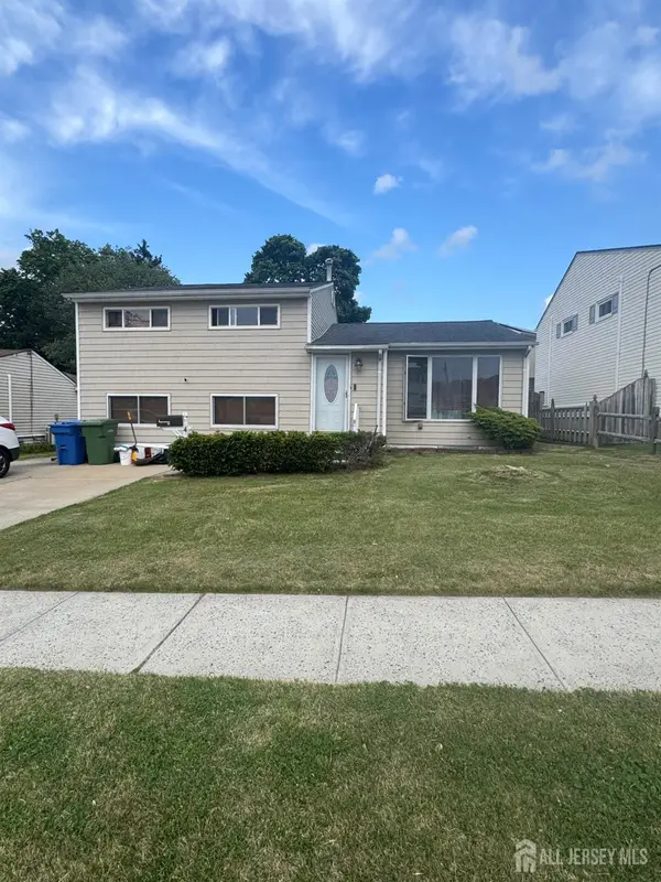 -4 Dunlap Drive, Sayreville, NJ 08859