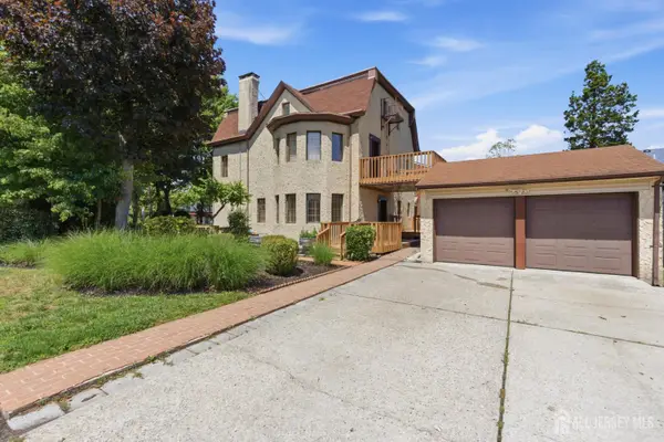 -329 S Pine Avenue S, South Amboy, NJ 08879