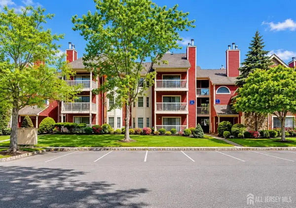 -86 Crosspointe Drive, East Brunswick, NJ 08816