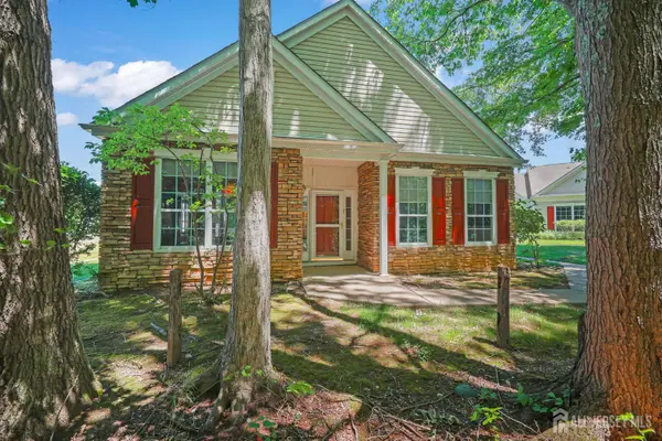 -511 Skylark Drive, Monroe, NJ 08831
