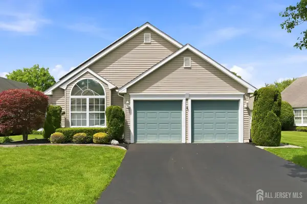 -25 Ivy Hill Road, Lakewood, NJ 08701