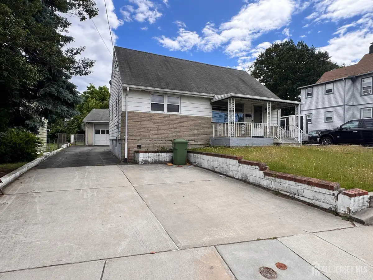 -554 Ridgeway Avenue, Sayreville, NJ 08879 - #1