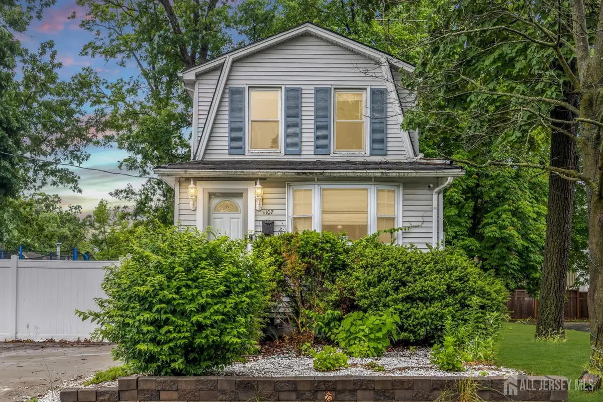 -1107 Cook Avenue, Laurence Harbor, NJ 08879 - #1
