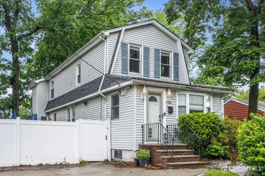 -1107 Cook Avenue, Laurence Harbor, NJ 08879 - #2