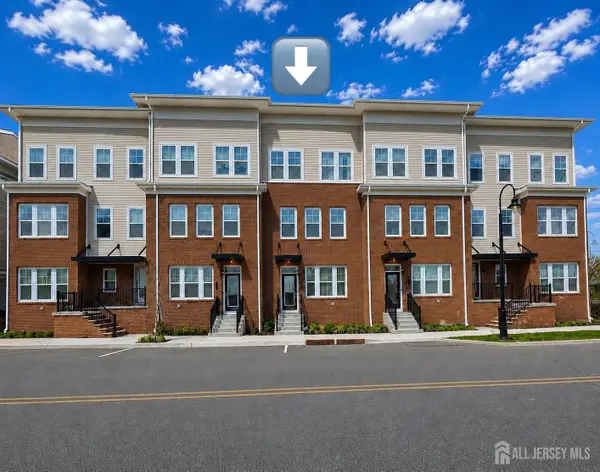 -338 South Drive, North Brunswick, NJ 08902