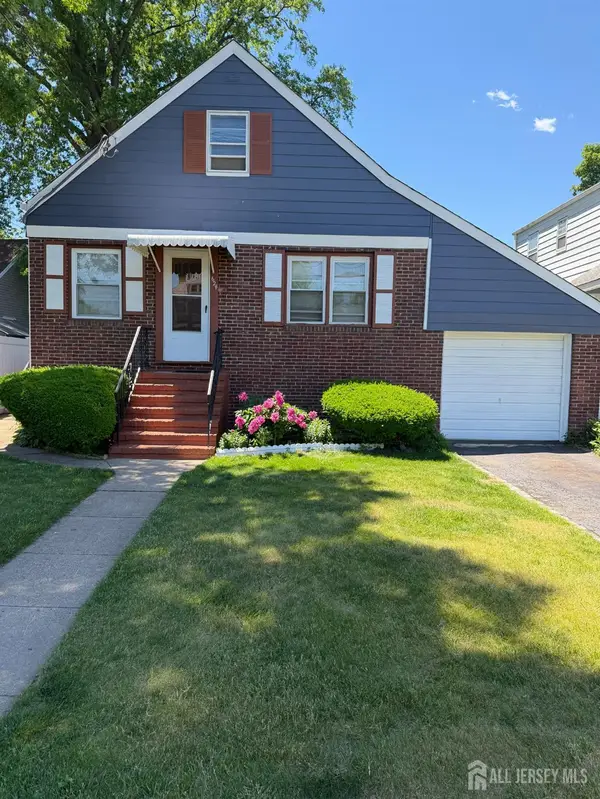 -624 Chandler Avenue, Roselle, NJ 07203