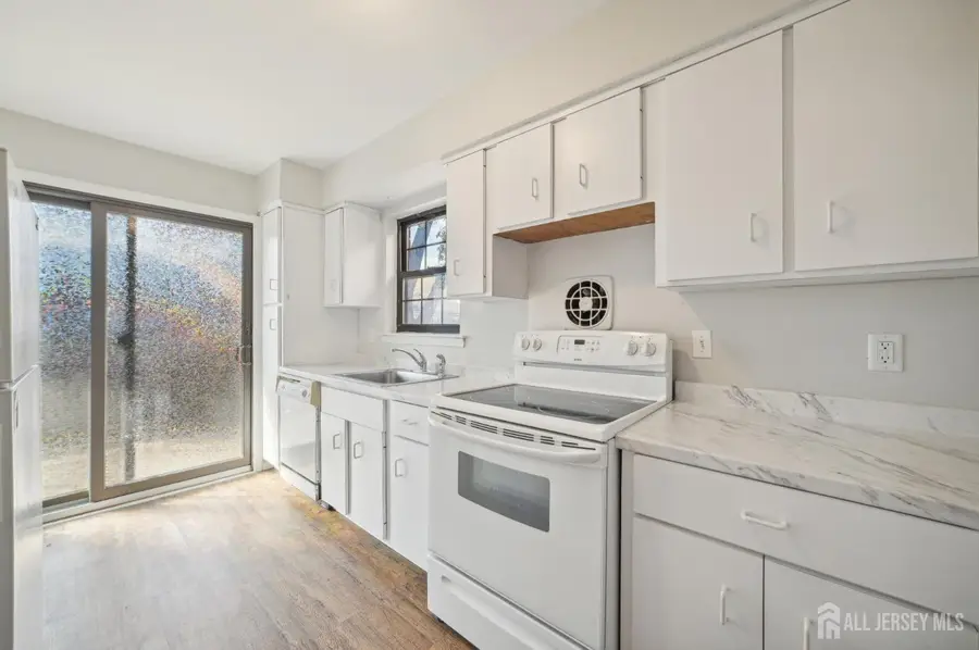 -323 Gill Lane #11C, Iselin, NJ 08830 - #2