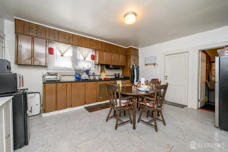 -135 Baldwin Street, New Brunswick, NJ 08901 - #3