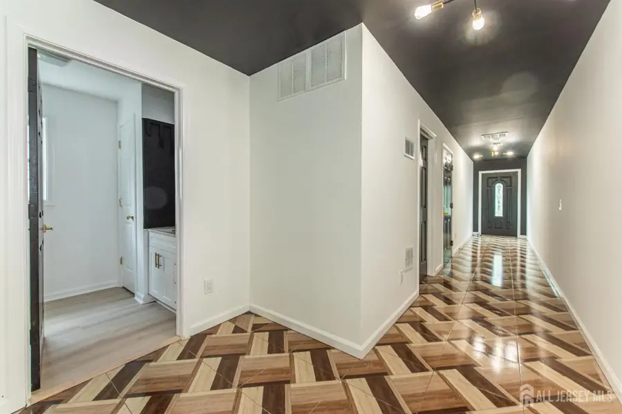 -42 Roosevelt Street #B, New Brunswick, NJ 08901 - #3