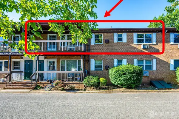 -55 Gill Lane #28, Iselin, NJ 08830