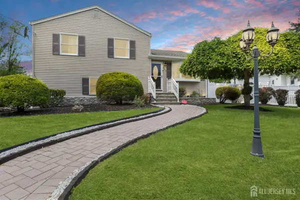 -204 Fred Allen Drive, South Plainfield, NJ 07080