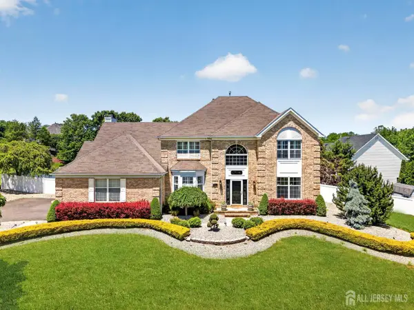 -51 Canterbury Drive, Freehold Twp, NJ 07728