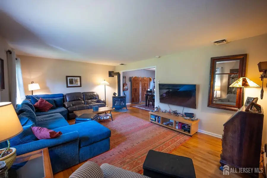 -207 Grant Avenue, Middlesex, NJ 08846 - #3